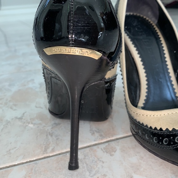 Burberry Heels - Picture 2 of 5
